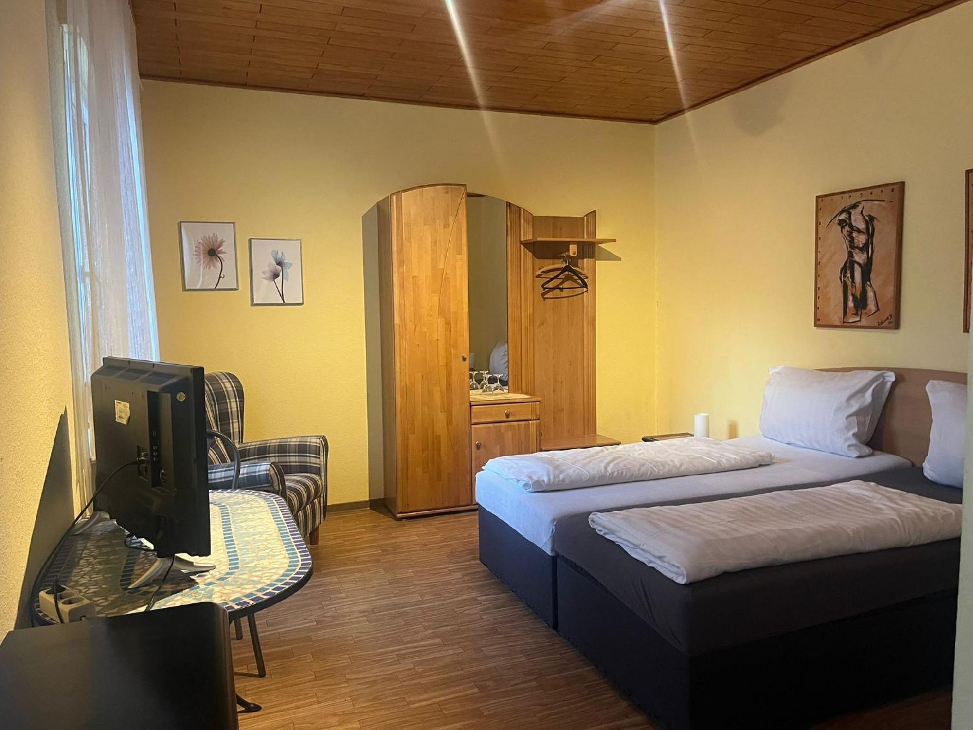 Danis Schlossschaenke Simmern Pokoj fotografie
